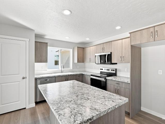 4561 S Fort George Ave