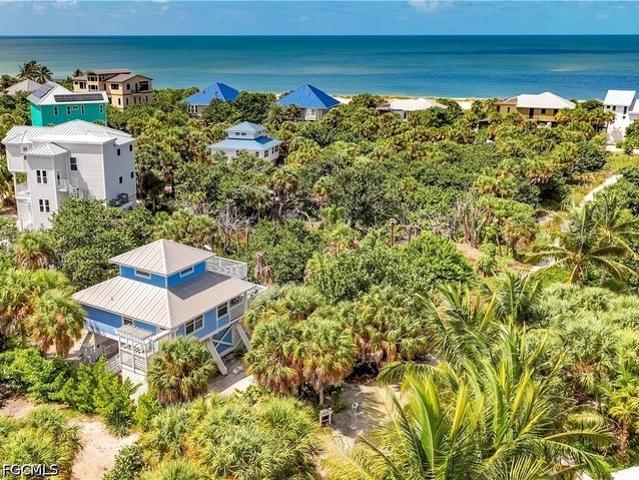 4561 Smugglers Dr, Upper Captiva, FL 33924