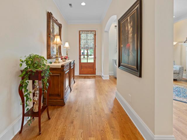 4561 w woodlawn cir