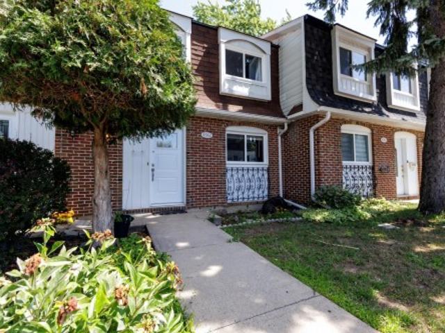 4562Z Rue Lake, Dollard Des Ormeaux, QC, H9G 1G8 house for sale | Listing ID 21176 | Royal LePage