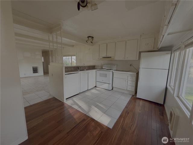 4563 SE Foss Road