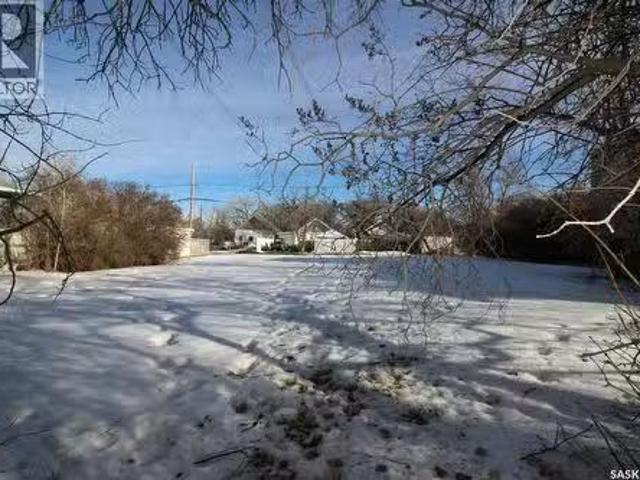 456 3Rd Street W, Shaunavon, SK, S0N 2M0 vacant land for sal.