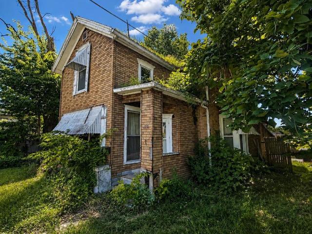 456 Broadway Avenue