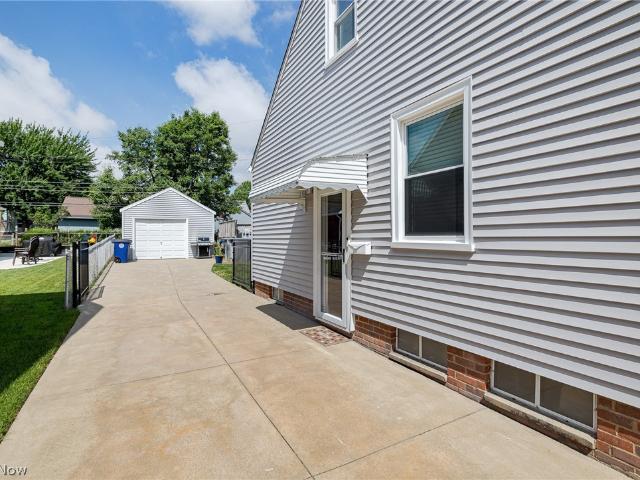 4576 Bentwood Drive
