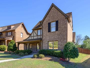 4576 Riverview Drive