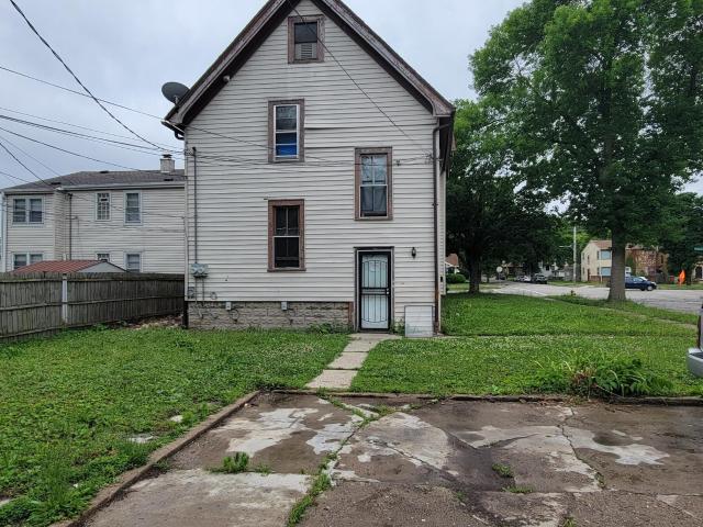 4572 W Fond Du Lac Ave