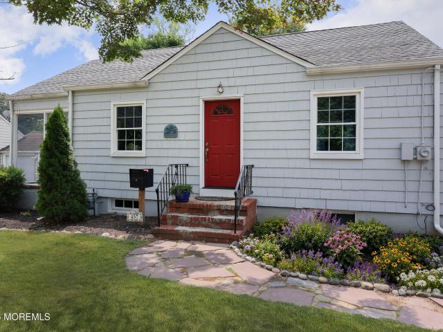 457 Branch Avenue