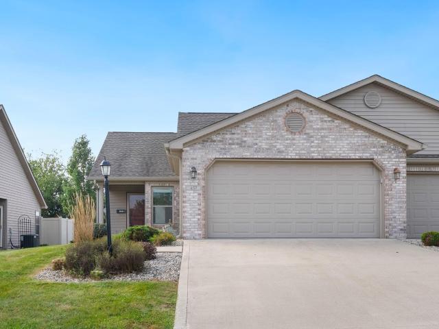 457 Kings Crossing