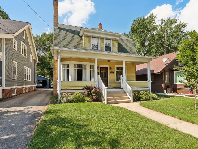 457 Herman St