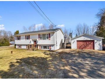 House for sale in Sunbury - Parking