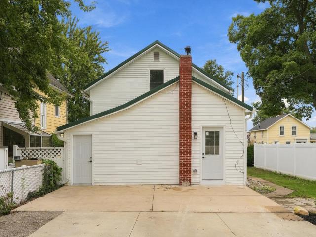 457 William Street