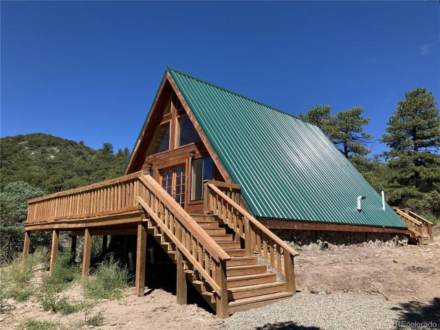 4585 Laidlaw Road