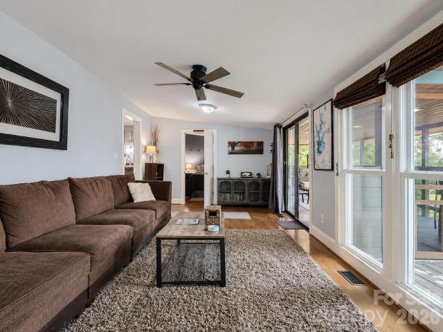 4580 Kiser Island Road