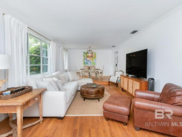 4596 Hawthorne Place