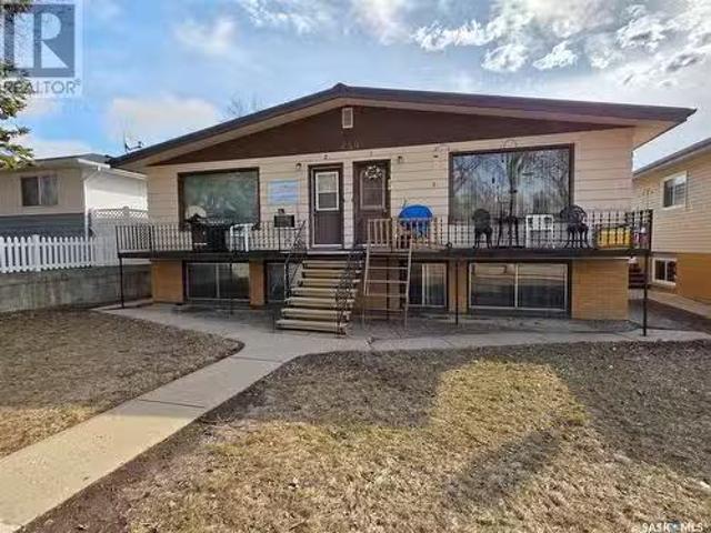 459 6Th Avenue Nw, Swift Current, SK, S9H 0Y2 investment for.