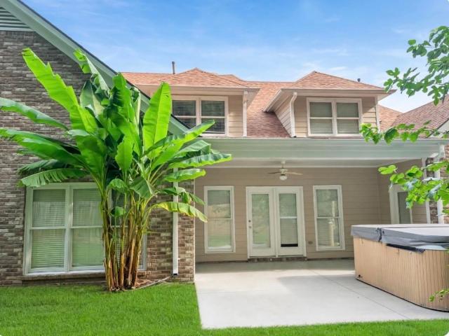 459 chickasaw land way