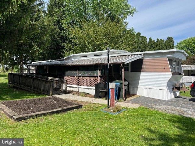 459 Clover Dr, York, PA 17406