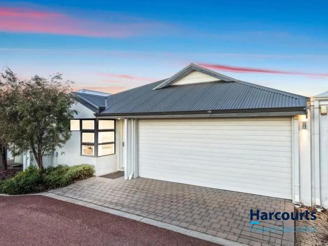 4/59 Riva Entrance, PIARA WATERS, WA 6112
