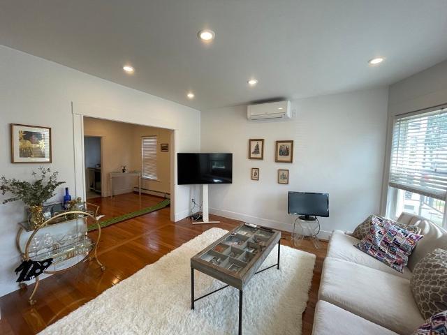45 47 Dartmouth St, 3 beds, 1 full bath
