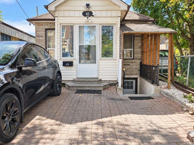 45 Turnberry Avenue in Toronto: Weston Pellam Park House for lease Toronto W03: MLS®# W13778256