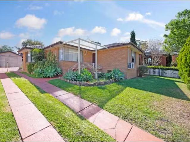 45 Vancouver Avenue, Toongabbie House for rent Listed by Deni.