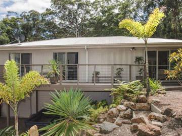 House to rent in Tarbuck Bay