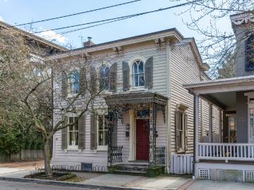 45 York Street, Lambertville, US, NJ