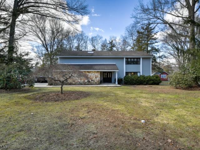 45 Birchwood Ln