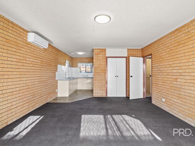 4/5 Borneo Place, Ashmont, NSW 2650