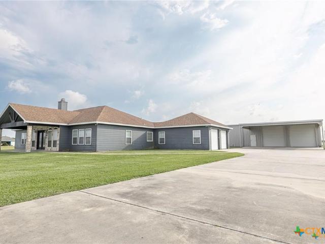 45 Blue Heron Dr, Port Lavaca, TX 77979 | MLS #615983