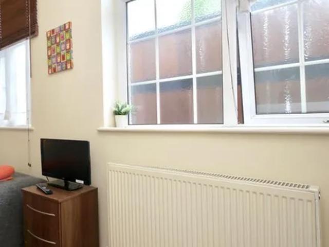 45 Brondesbury Park, Brondesbury Park, London, NW6 7AY, United Kingdom | Studio apartment for rent #136660199 | Rentberry