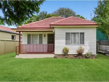45 Burley Road, Padstow House for rent Listed by Pm Team of P.