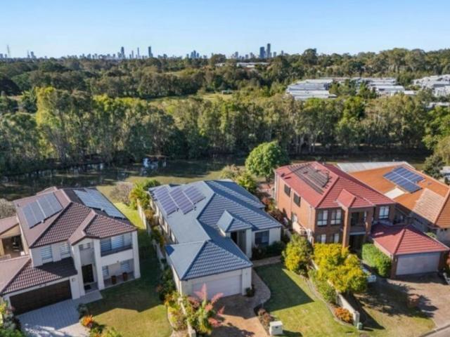 45 cedarwood crescent, robina qld for rent lj hooker