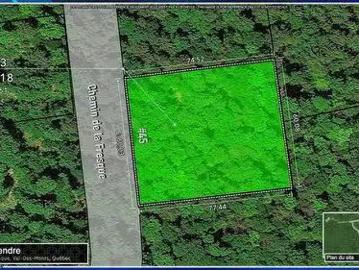 45 Ch. De La Fresque, Val Des Monts, QC, J8N 0C5 vacant land.