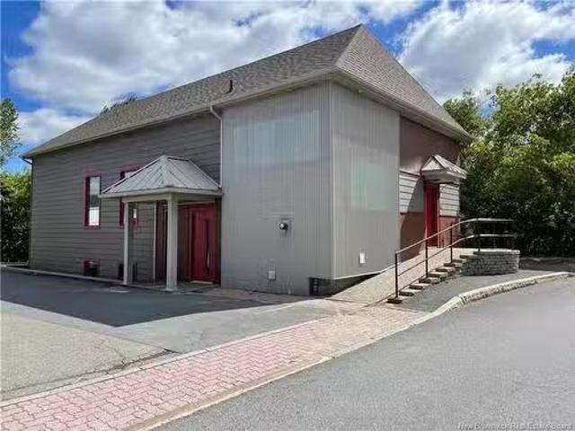 45 Emmerson St, Edmundston, NB, E3V 1R9 commercial for sale.