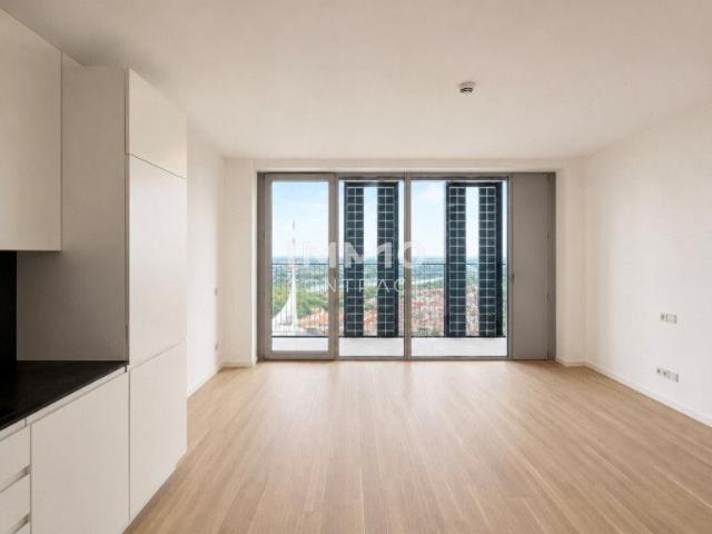 45. Etage DC2 Tower: Erstbezug U1 Donauinsel