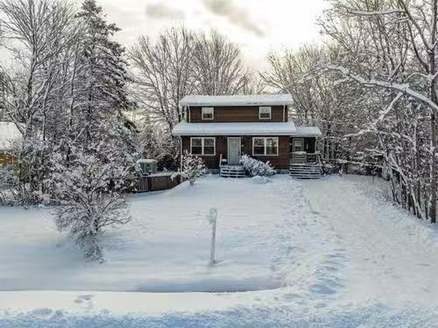 45 Franklin Drive, Truro Heights, NS, B6L 1G2 house for sale.
