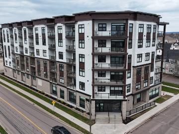 Apartment to rent in Westmorland - Parking