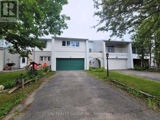 45 Grady Crescent, Ottawa, ON, K2H 5S2 house for sale | Listing ID X13522 | Royal LePage