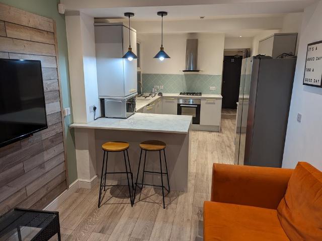 45 Highfield Road, New Ferry, CH42 2BZ, United Kingdom | Room for rent #138314555 | Rentberry