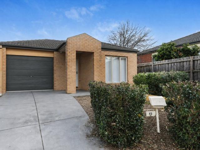 45 Kernan Court, Craigieburn Freshly Updated Family Home | $530 Per Week