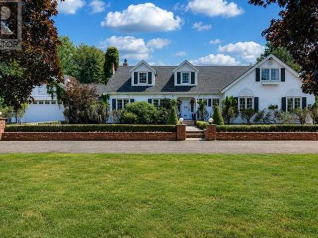45 Longworth Avenue, Truro, NS, B2N 3E7 Luxury House for sale | Listing ID 202618 | Royal LePage Carriage Trade Luxury Properties