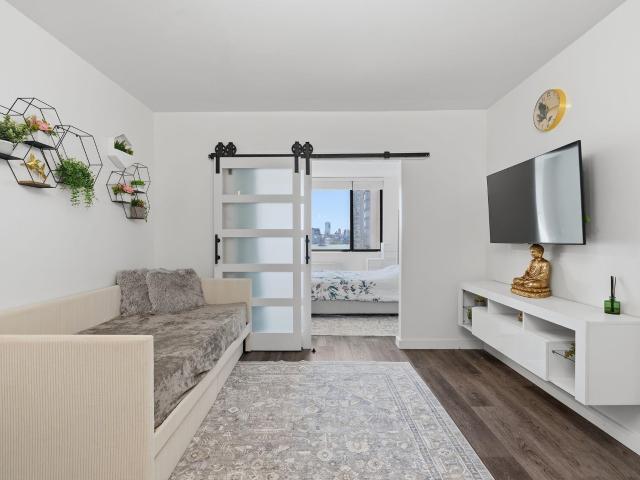 45 River Dr South # 1601