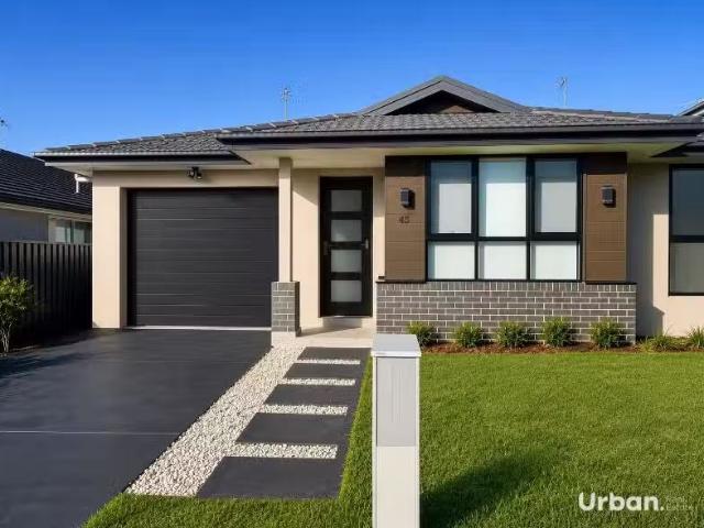 45 Rowcliff Circuit, Lochinvar House for rent Listed by Bronl.