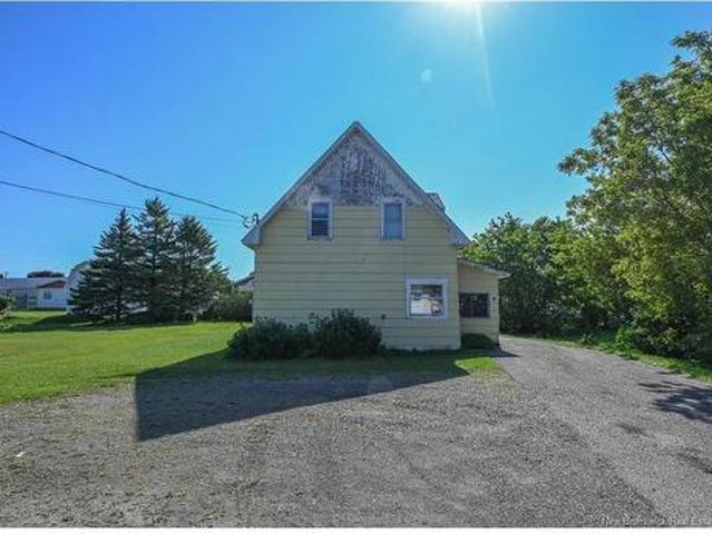 45 Rue Du Pêcheur Nord, Lamèque, NB, E8T 1K4 house for sale | Listing ID NB146185 | Royal LePage