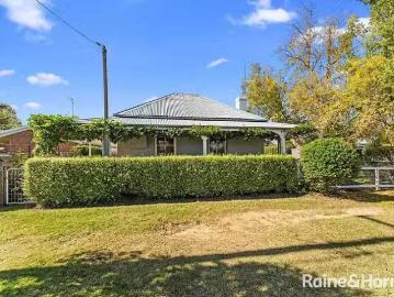 Braidwood, Jembaicumbene - Garden, Fireplace