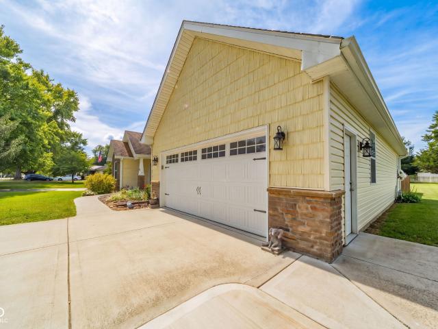 45 S Country Club Court