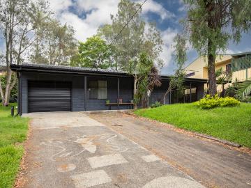House to rent in Green Point, Great Lakes