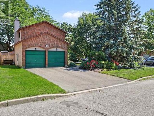 45 Shadetree Crescent, Ottawa, ON, K2E 7R3 house for sale | Listing ID X13638 | Royal LePage