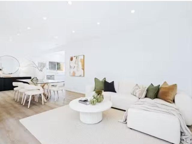 45 Stella Street, Collaroy Plateau House for rent Listed by T.